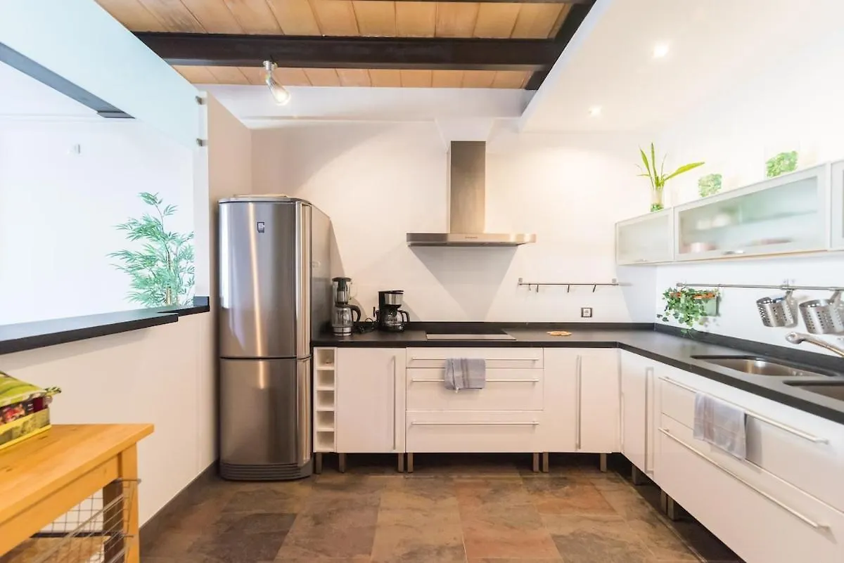 아파트 Spacious, Central Right On The Beach, Large Terrace Ballerics